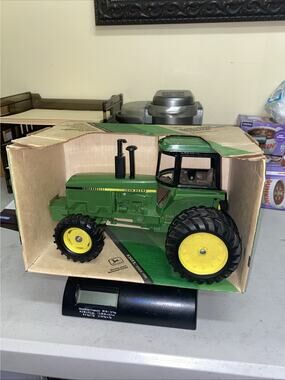 ERTL, John Deere 4850 MFWD Row-Crop Tractor, #584, 1:16 Scale, Diecast, NIB